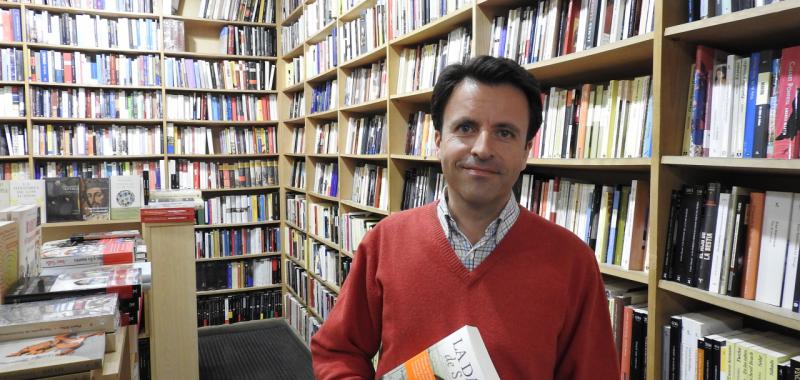 José Luis Gil Soto en la Librería Antonio Machado